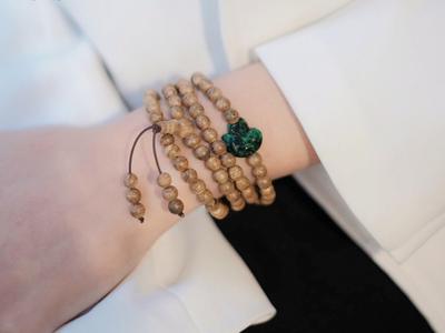  Vòng tay trầm hương Hà Tĩnh mix charm